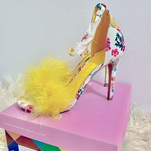 Akira Fur Flower heels